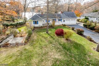 23 Cabot Ln, Kinnelon Boro, NJ 07405