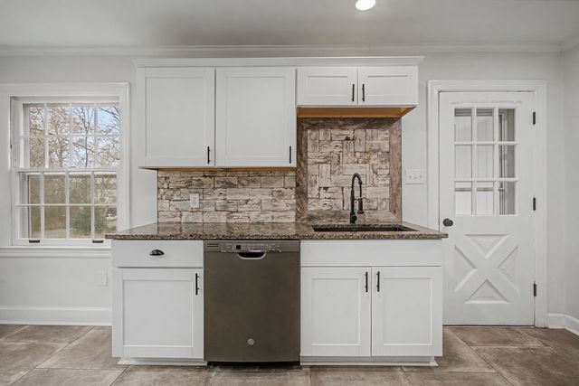 107 Cherry St, Centerville, TN 37033