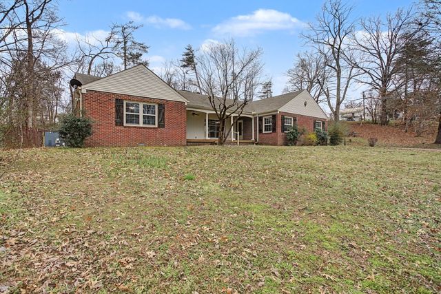 107 Cherry St, Centerville, TN 37033