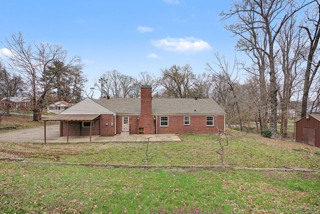 107 Cherry St, Centerville, TN 37033