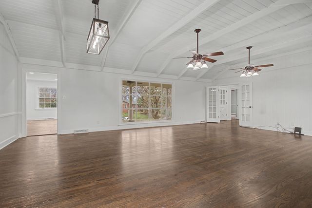 107 Cherry St, Centerville, TN 37033