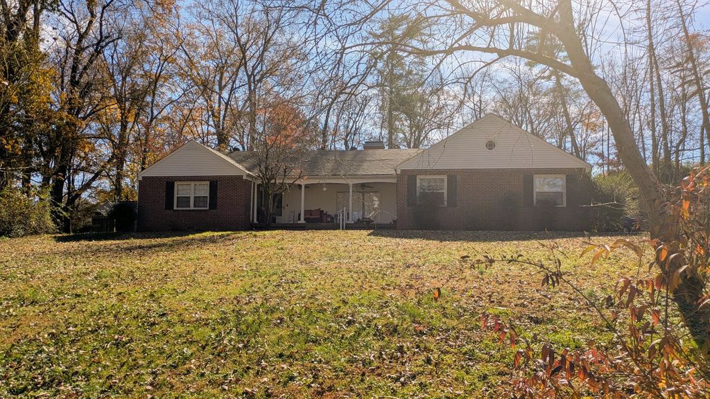107 Cherry St, Centerville, TN 37033