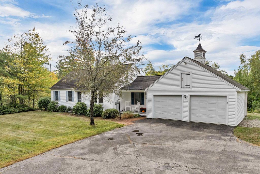 55 Pleasant Valley Road, Wolfeboro, NH 03894