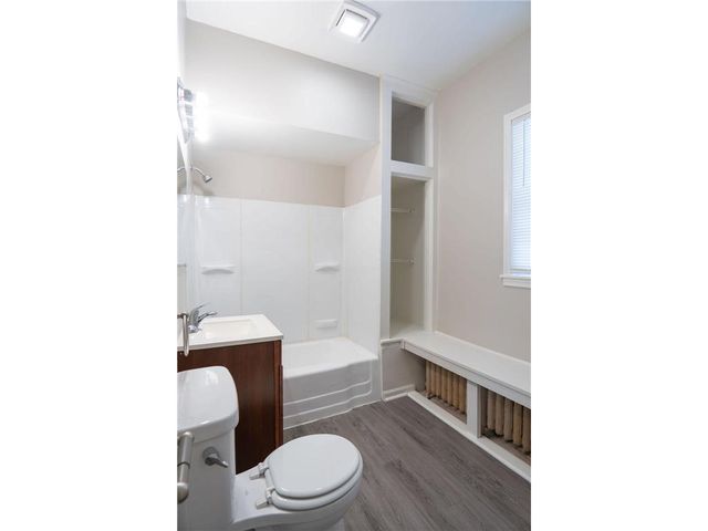 1220 Burr Street, Saint Paul, MN 55130