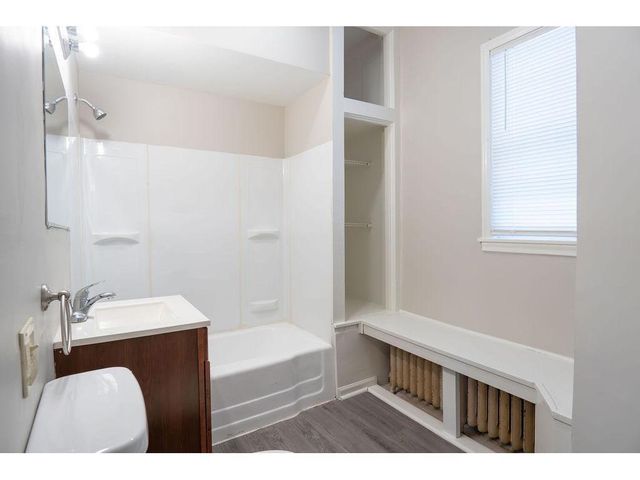 1220 Burr Street, Saint Paul, MN 55130