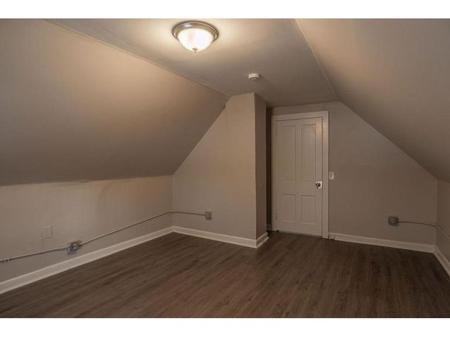 1220 Burr Street, Saint Paul, MN 55130