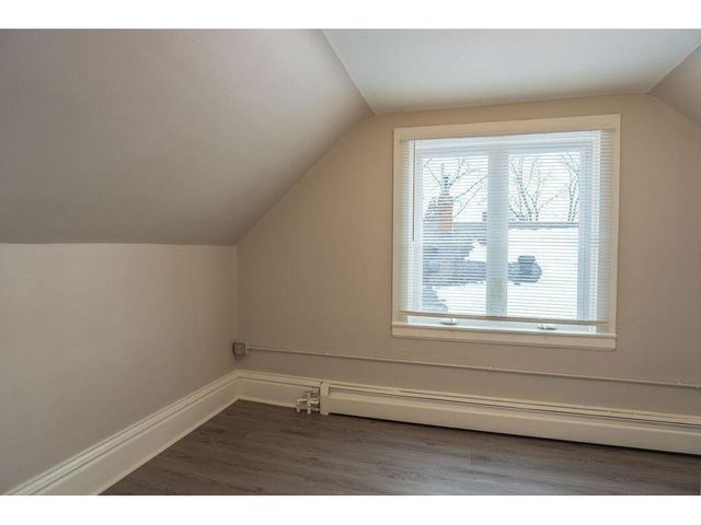 1220 Burr Street, Saint Paul, MN 55130