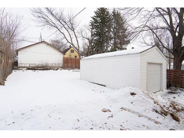 1220 Burr Street, Saint Paul, MN 55130
