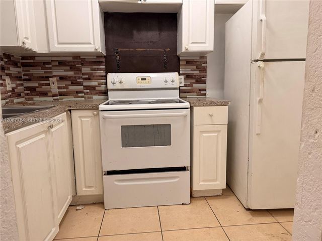 770 NE 128th Street 304, North Miami, FL 33161