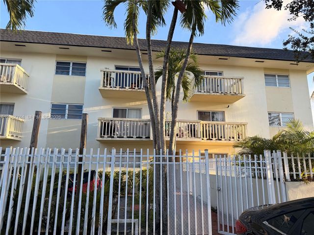 770 NE 128th Street 304, North Miami, FL 33161
