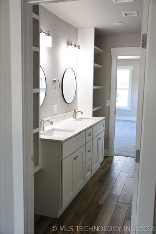 43 S Cliff Crest Drive, Langley, OK 74350