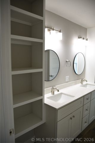 43 S Cliff Crest Drive, Langley, OK 74350