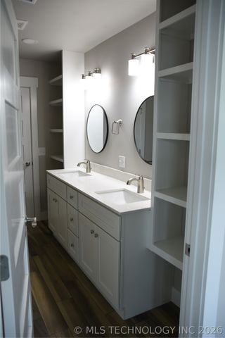 43 S Cliff Crest Drive, Langley, OK 74350