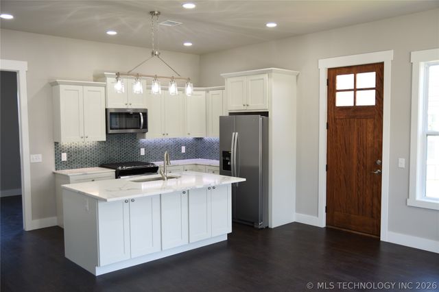 43 S Cliff Crest Drive, Langley, OK 74350