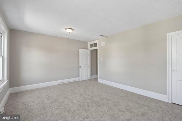 564 W BRIDGE ST, Phoenixville, PA 19460
