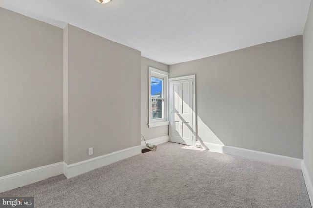 564 W BRIDGE ST, Phoenixville, PA 19460