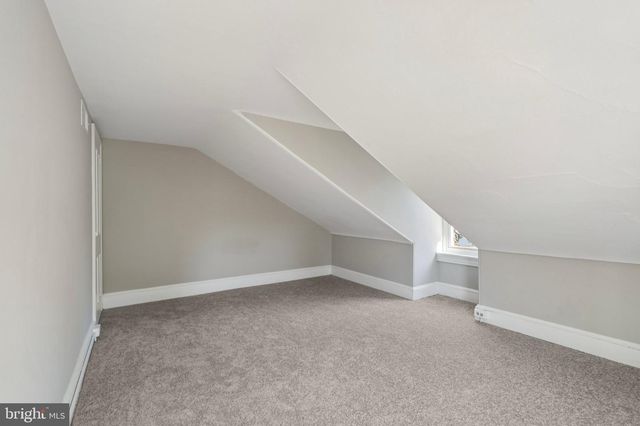564 W BRIDGE ST, Phoenixville, PA 19460