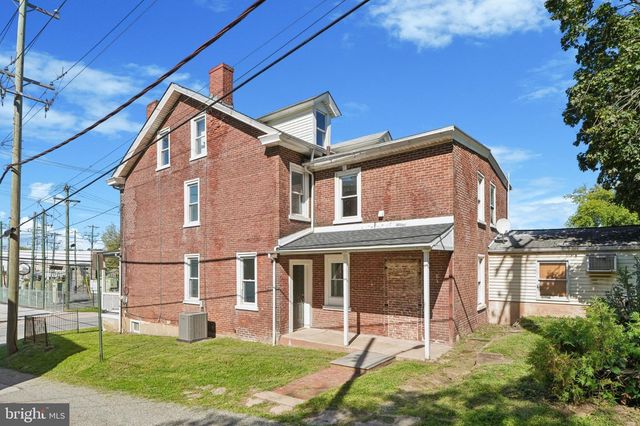 564 W BRIDGE ST, Phoenixville, PA 19460