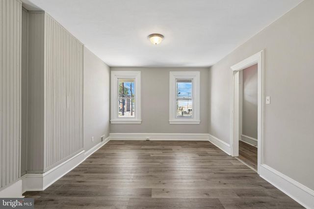 564 W BRIDGE ST, Phoenixville, PA 19460