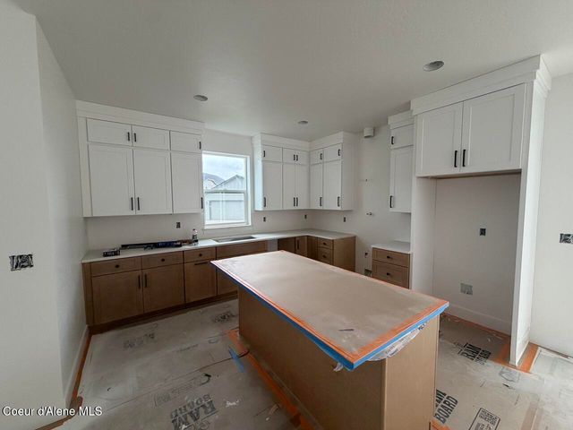 12930 N SARSAPARILLA LN, Hayden, ID 83835