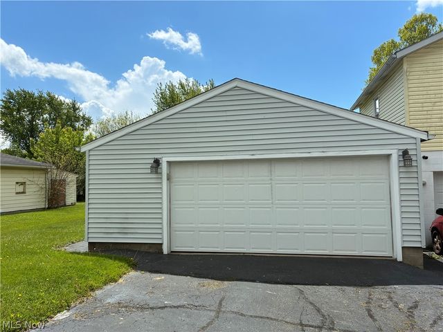 1023 South Street, Niles, OH 44446