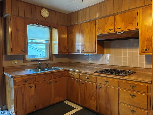 1023 South Street, Niles, OH 44446