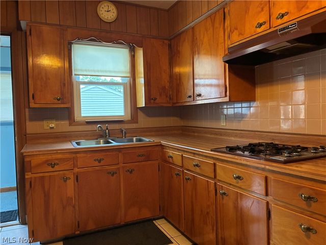 1023 South Street, Niles, OH 44446
