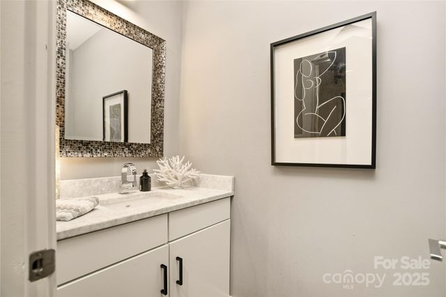 136 Cedar Woods Drive, Mooresville, NC 28117