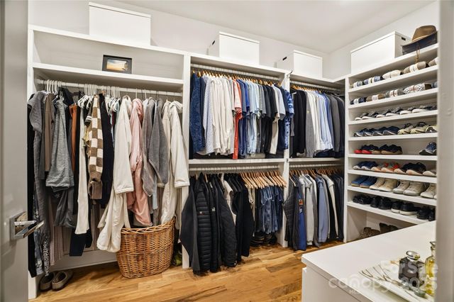 136 Cedar Woods Drive, Mooresville, NC 28117