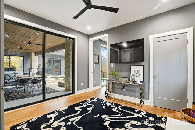 136 Cedar Woods Drive, Mooresville, NC 28117