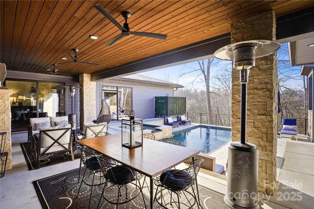 136 Cedar Woods Drive, Mooresville, NC 28117