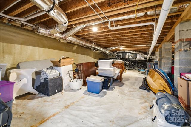 136 Cedar Woods Drive, Mooresville, NC 28117