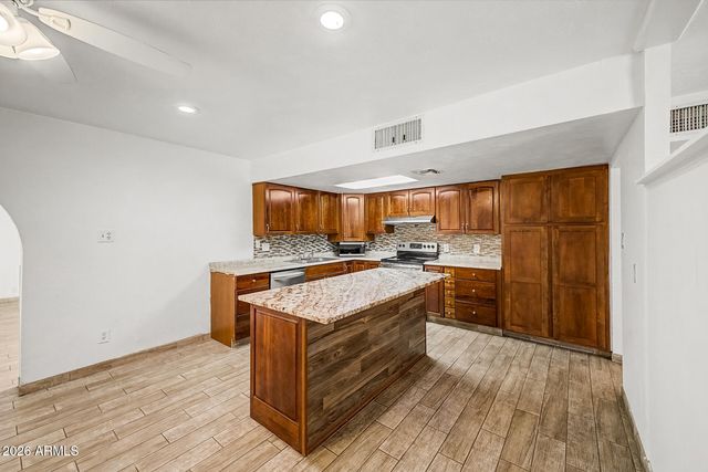 5509 W AVALON Drive, Phoenix, AZ 85031
