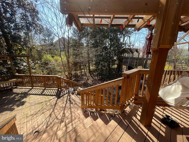 5814 DEER POND RD, Centreville, VA 20120