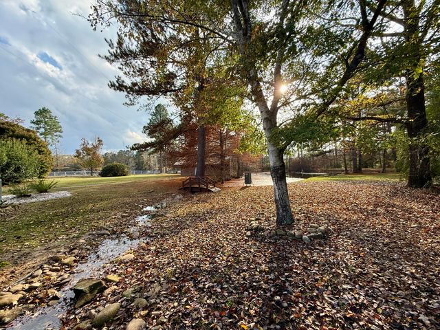 64 Delancy Robbins Rd., Columbia, MS 39429