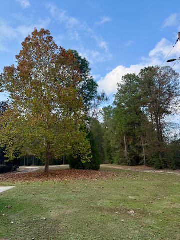 64 Delancy Robbins Rd., Columbia, MS 39429