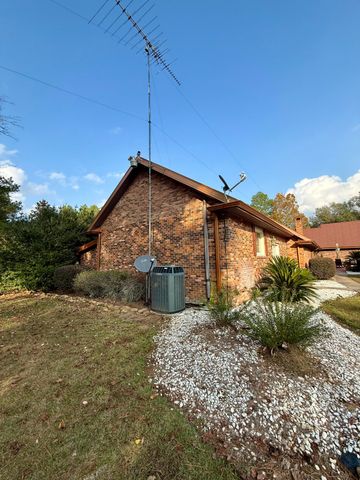 64 Delancy Robbins Rd., Columbia, MS 39429