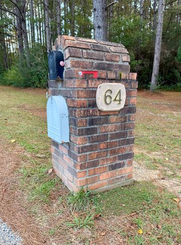 64 Delancy Robbins Rd., Columbia, MS 39429