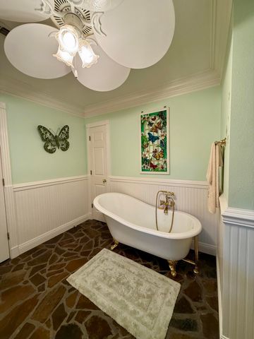 64 Delancy Robbins Rd., Columbia, MS 39429