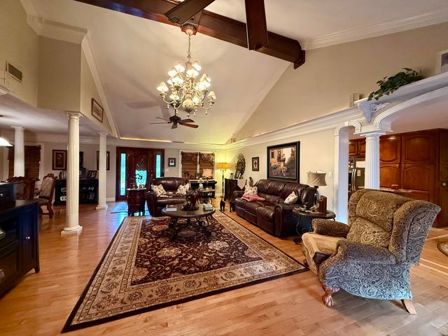 64 Delancy Robbins Rd., Columbia, MS 39429