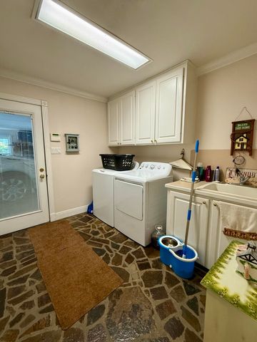 64 Delancy Robbins Rd., Columbia, MS 39429