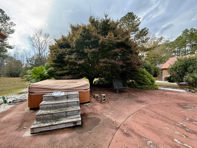 64 Delancy Robbins Rd., Columbia, MS 39429