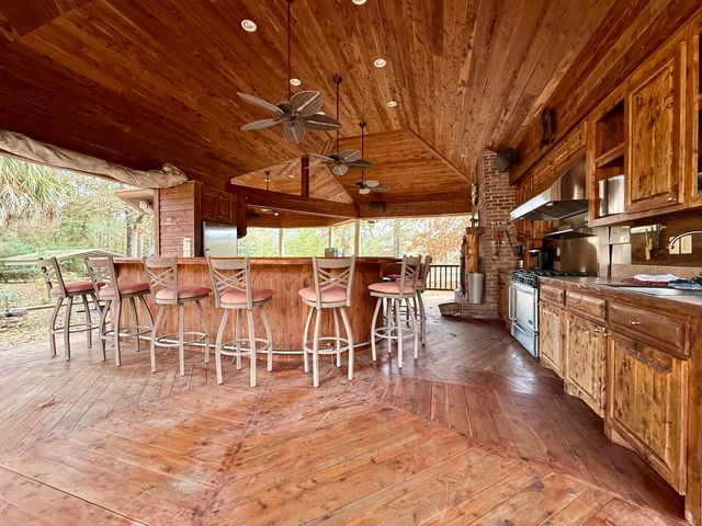 64 Delancy Robbins Rd., Columbia, MS 39429