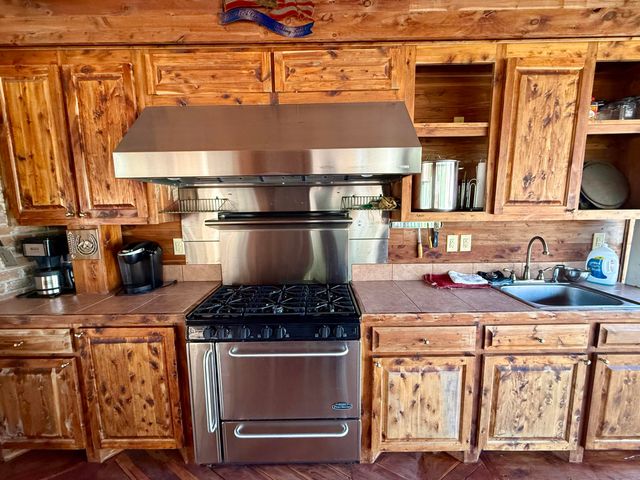 64 Delancy Robbins Rd., Columbia, MS 39429