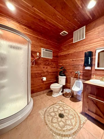 64 Delancy Robbins Rd., Columbia, MS 39429