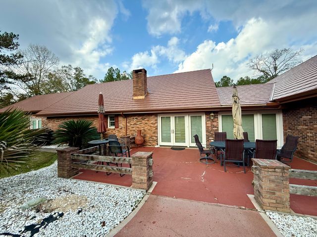 64 Delancy Robbins Rd., Columbia, MS 39429