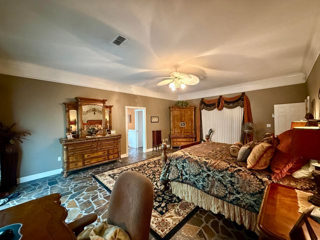 64 Delancy Robbins Rd., Columbia, MS 39429