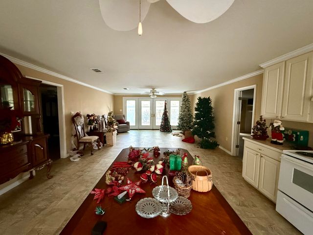 64 Delancy Robbins Rd., Columbia, MS 39429