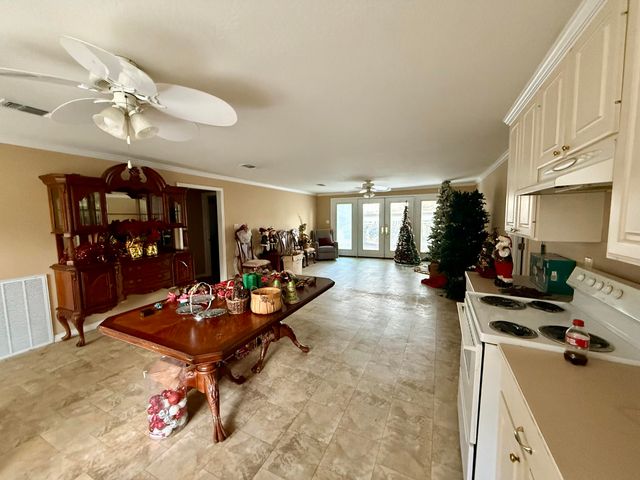 64 Delancy Robbins Rd., Columbia, MS 39429