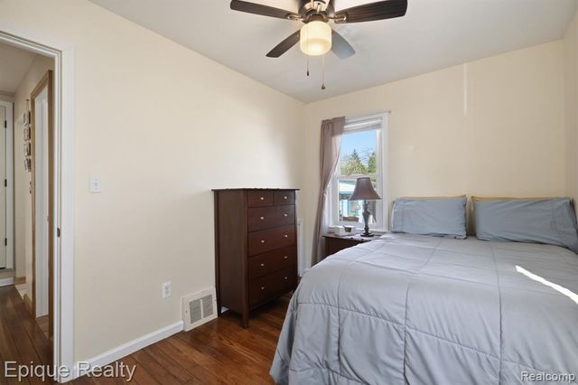 4165 Westpoint Street, Dearborn Heights, MI 48125